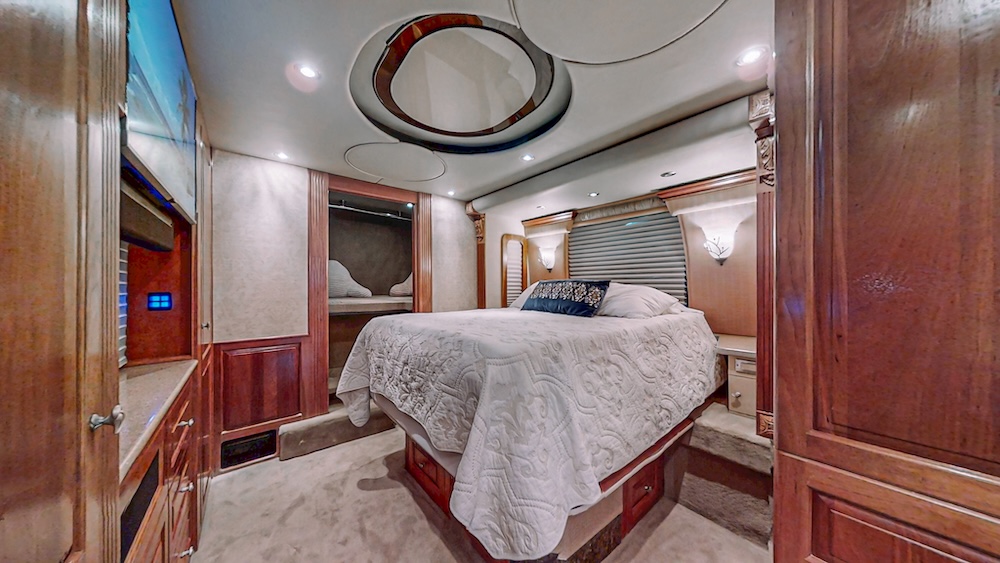 2006 Prevost Royale XLII For Sale